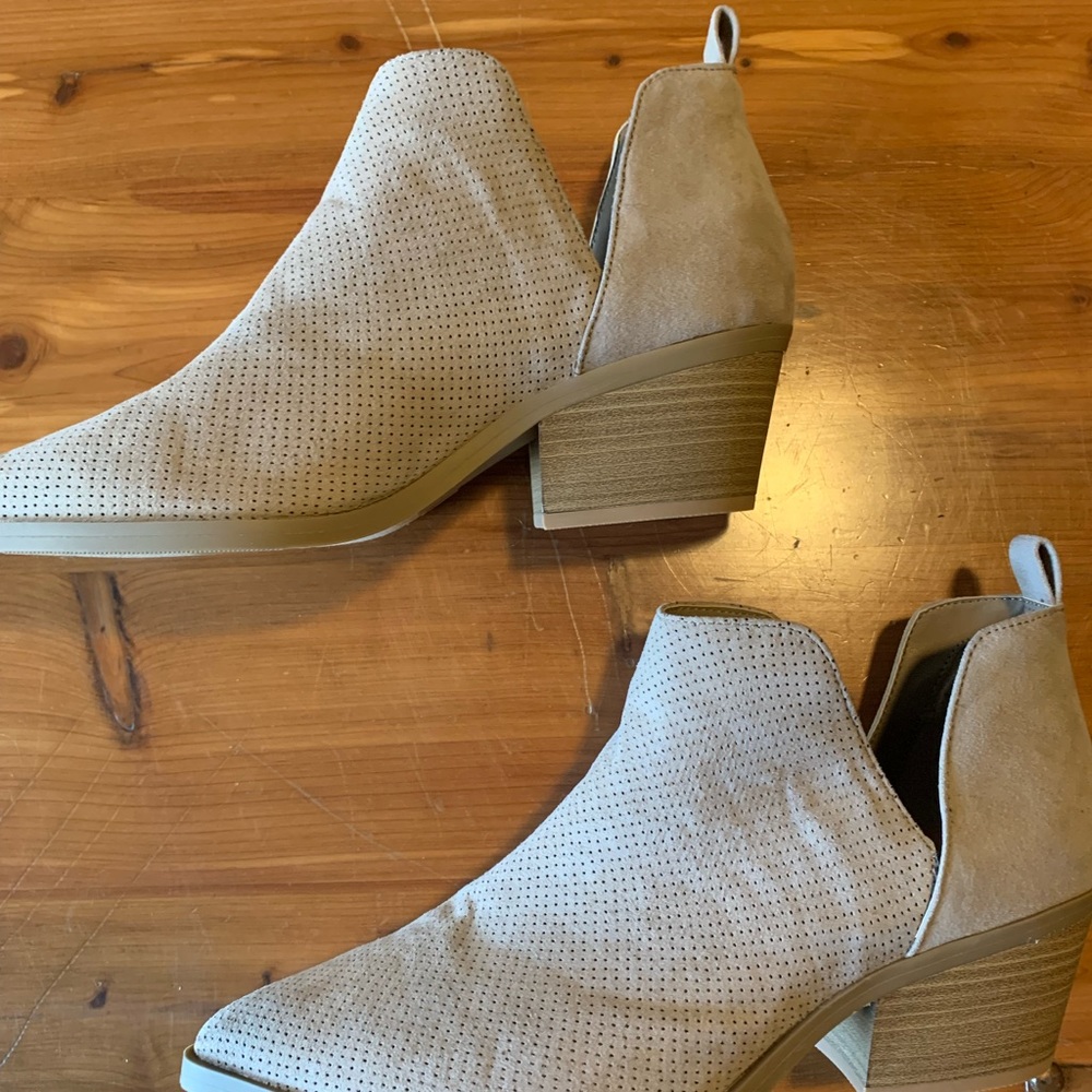 Women’s ankle boots